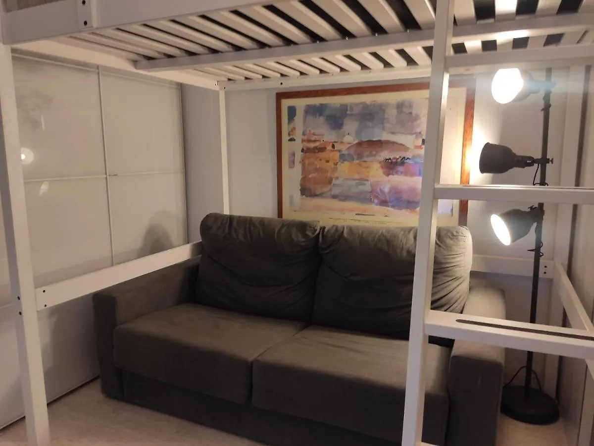 Mini House Loft 25M2 In Barcelona Villa