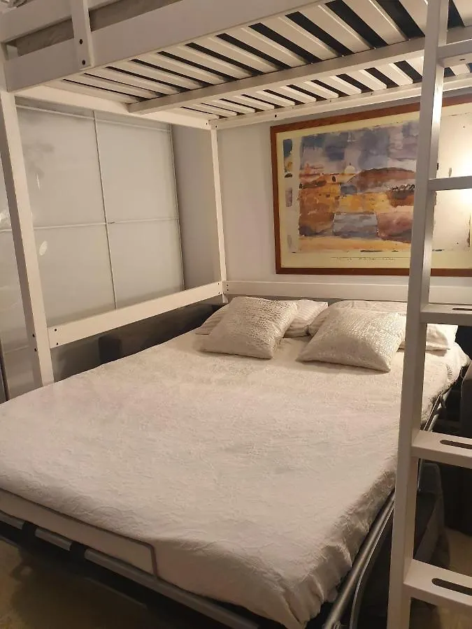 Mini House Loft 25M2 In Barcelona Villa